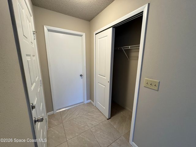 934 Lynbrook Street NW, Palm Bay, FL 32907