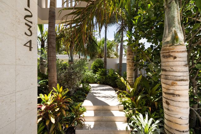 1234 George Bush Boulevard, Delray Beach, FL 33483