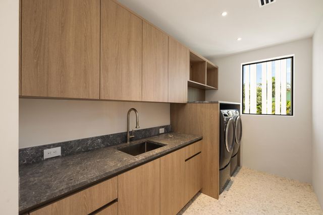 1234 George Bush Boulevard, Delray Beach, FL 33483