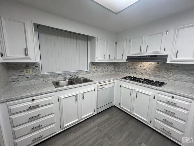 4401 Hughes Lane 106, Bakersfield, CA 93304