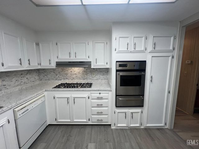 4401 Hughes Lane 106, Bakersfield, CA 93304