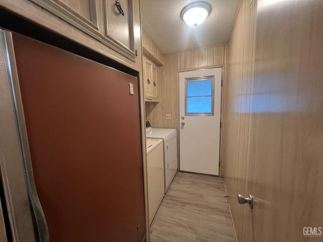 4401 Hughes Lane 106, Bakersfield, CA 93304