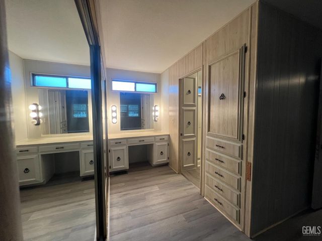 4401 Hughes Lane 106, Bakersfield, CA 93304