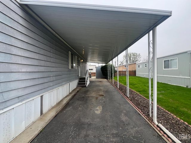 4401 Hughes Lane 106, Bakersfield, CA 93304