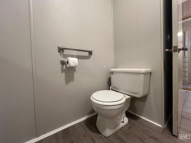 4401 Hughes Lane 106, Bakersfield, CA 93304