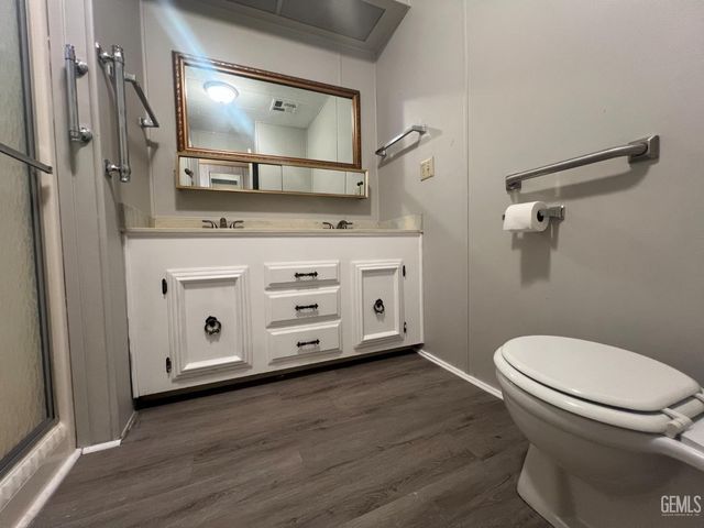 4401 Hughes Lane 106, Bakersfield, CA 93304