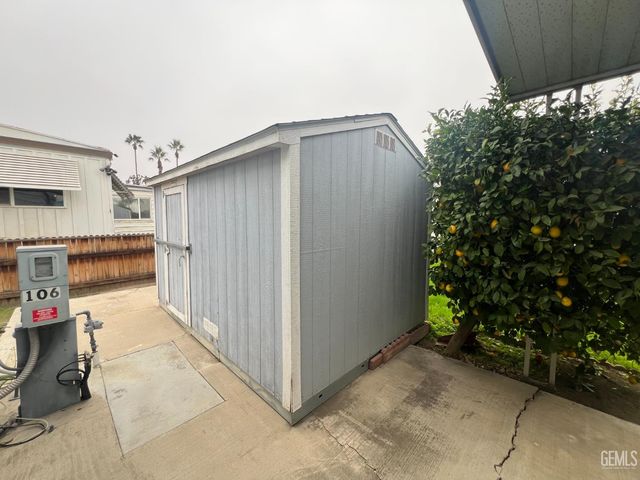 4401 Hughes Lane 106, Bakersfield, CA 93304