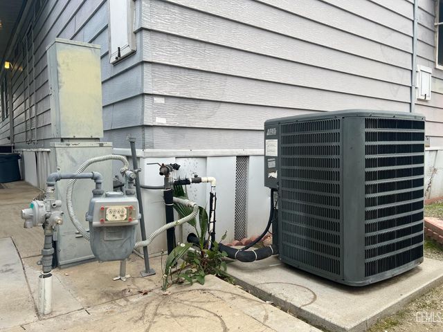 4401 Hughes Lane 106, Bakersfield, CA 93304