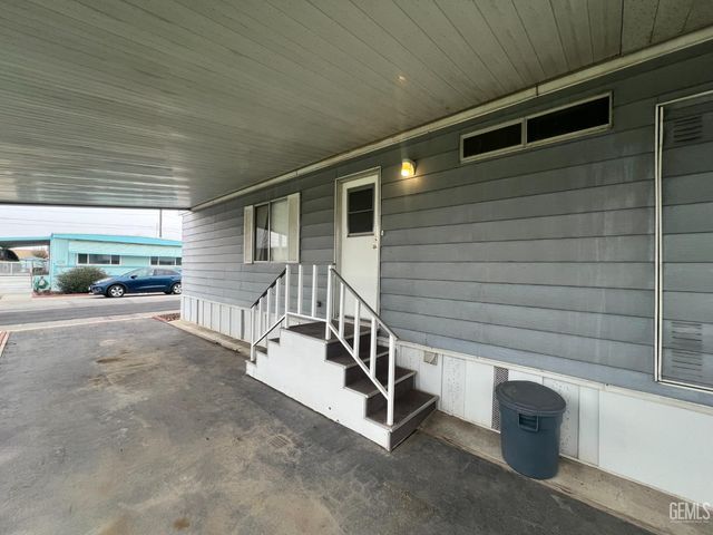 4401 Hughes Lane 106, Bakersfield, CA 93304