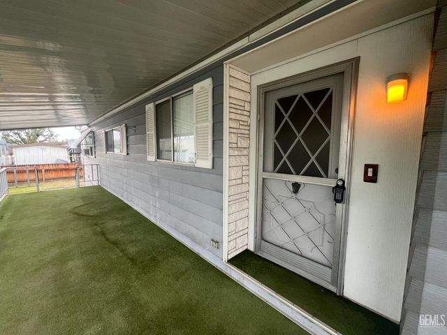 4401 Hughes Lane 106, Bakersfield, CA 93304