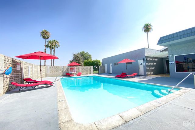 4401 Hughes Lane 106, Bakersfield, CA 93304