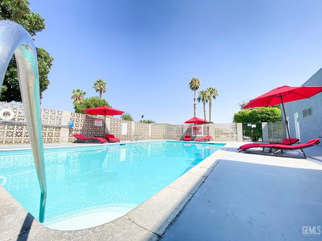 4401 Hughes Lane 106, Bakersfield, CA 93304