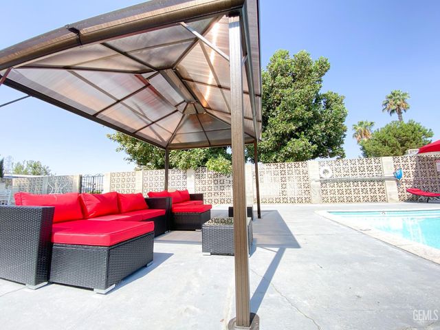 4401 Hughes Lane 106, Bakersfield, CA 93304