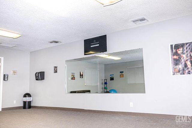 4401 Hughes Lane 106, Bakersfield, CA 93304