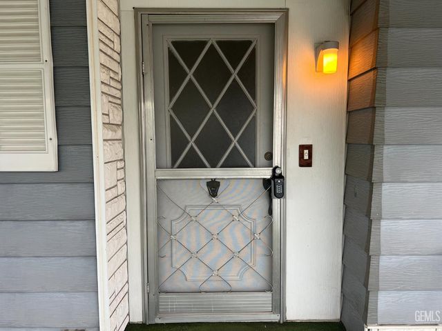 4401 Hughes Lane 106, Bakersfield, CA 93304