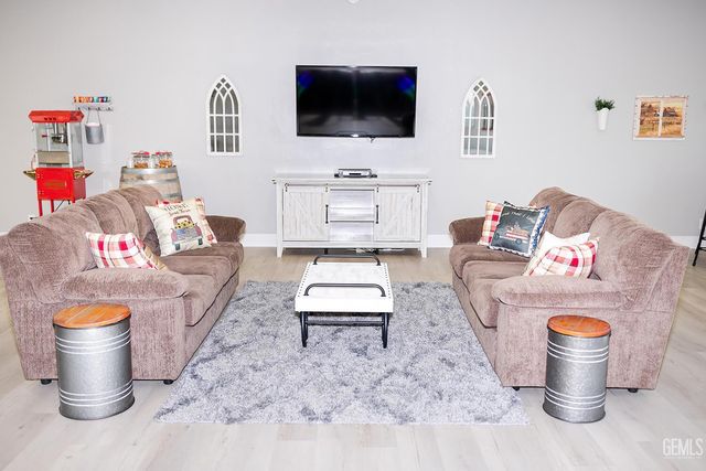 4401 Hughes Lane 106, Bakersfield, CA 93304