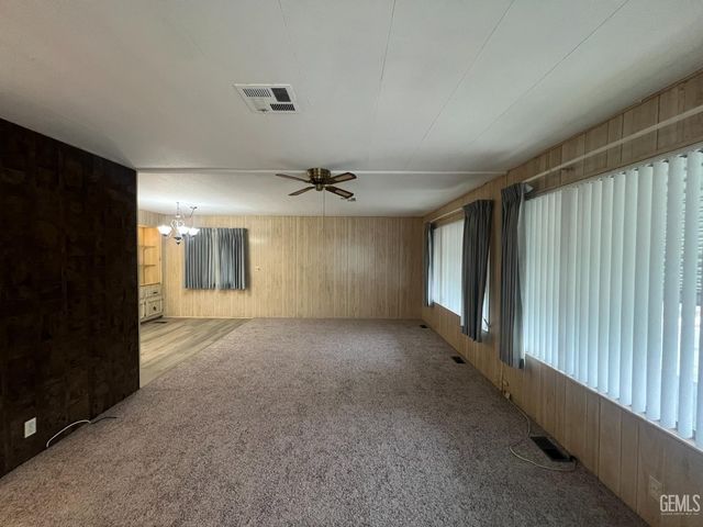 4401 Hughes Lane 106, Bakersfield, CA 93304