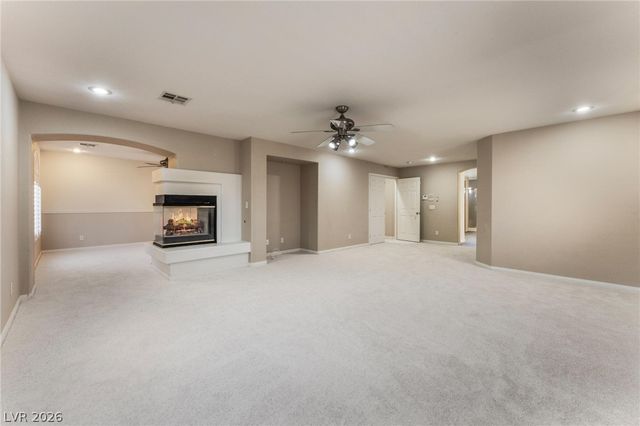 8901 Goldstone Avenue, Las Vegas, NV 89143