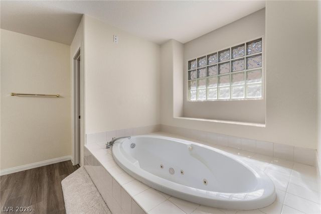 8901 Goldstone Avenue, Las Vegas, NV 89143