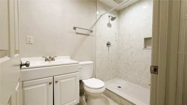 1112 CARLTON AVENUE, Lake Wales, FL 33853