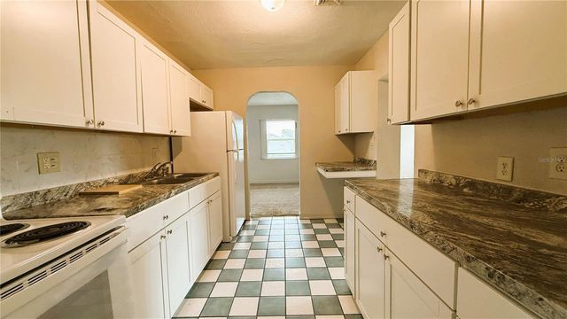 1112 CARLTON AVENUE, Lake Wales, FL 33853