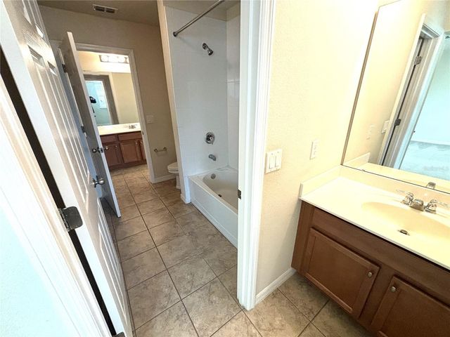 19363 FALLGLO DRIVE, Orlando, FL 32827