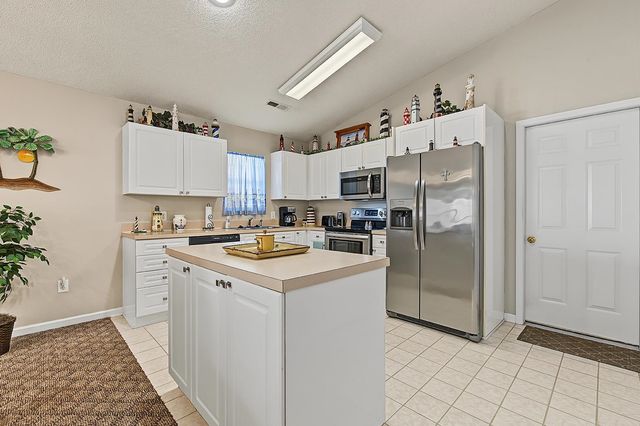 9915 Largo Ct., Murrells Inlet, SC 29576