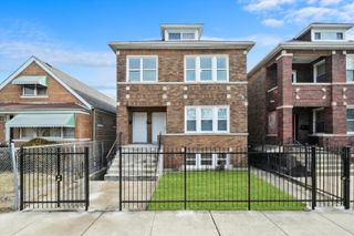 8707 S MANISTEE Avenue, Chicago, IL 60617