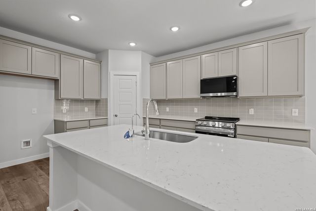 8713 RUCKER POND TRAIL, San Antonio, TX 78252