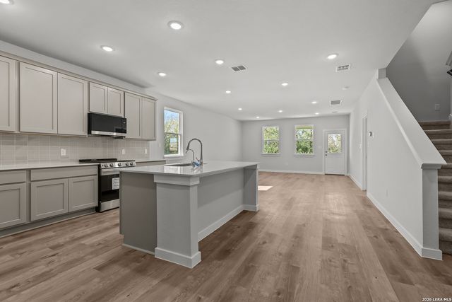 8713 RUCKER POND TRAIL, San Antonio, TX 78252