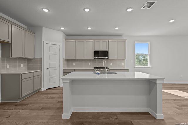 8713 RUCKER POND TRAIL, San Antonio, TX 78252