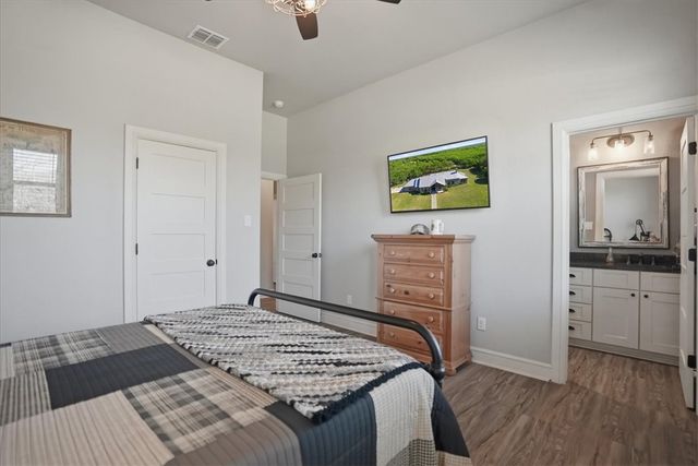 6137 Main, Mathis, TX 78368