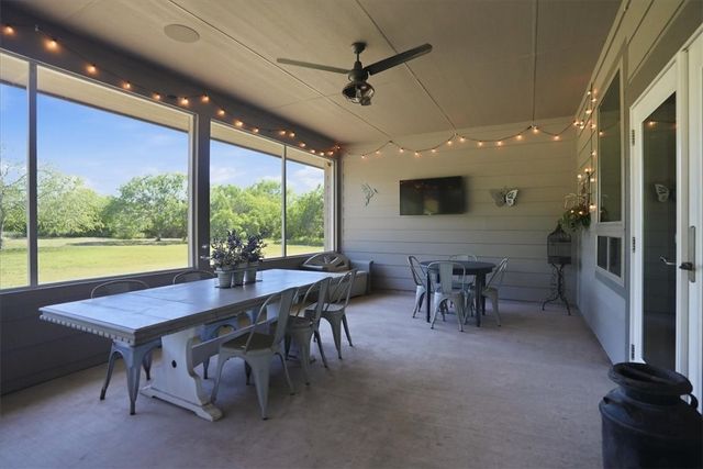 6137 Main, Mathis, TX 78368