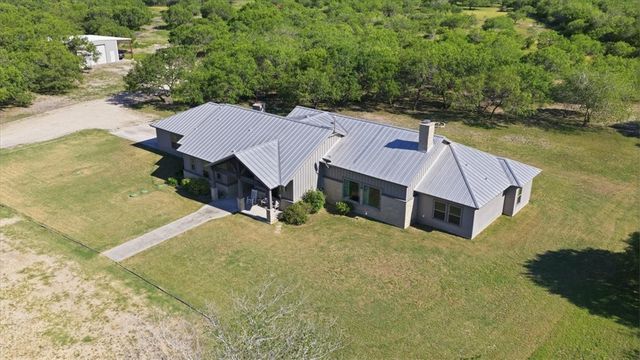 6137 Main, Mathis, TX 78368