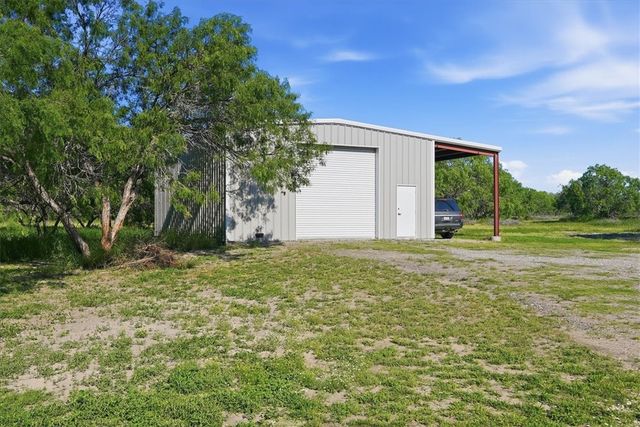 6137 Main, Mathis, TX 78368