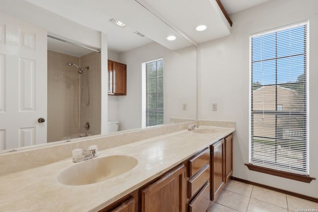 8633 Datapoint Dr Apt 258, San Antonio, TX 78229