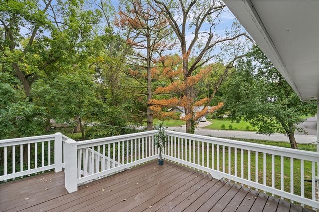 9321 NW 68th Street, Kansas City, MO 64152