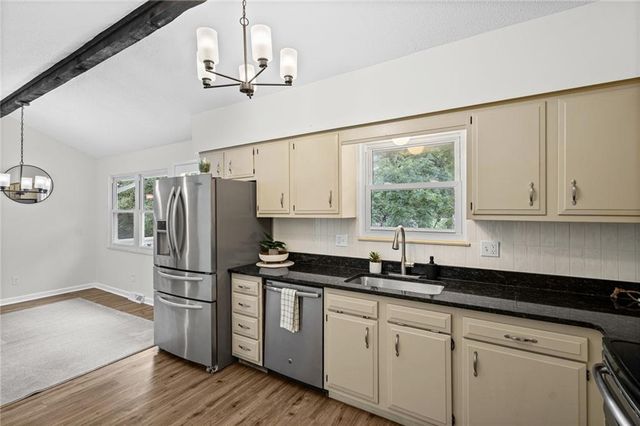 9321 NW 68th Street, Kansas City, MO 64152
