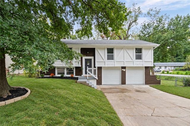 9321 NW 68th Street, Kansas City, MO 64152