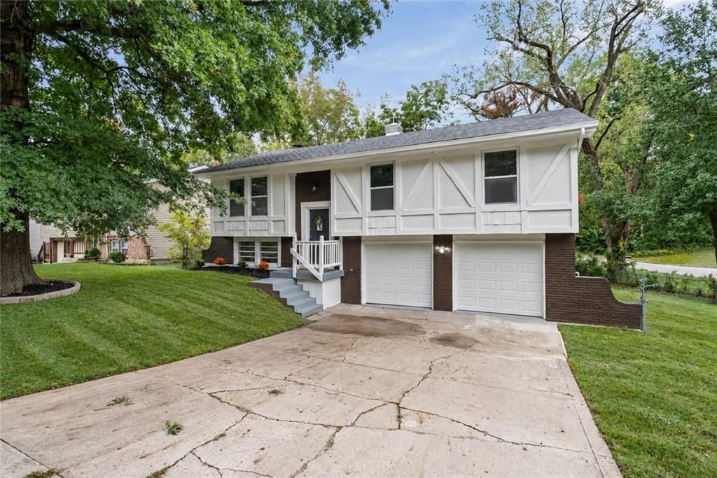 9321 NW 68th Street, Kansas City, MO 64152