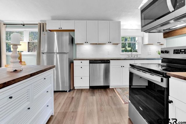 212 Canyon Drive, Hideaway, TX 75771