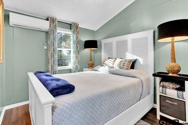 212 Canyon Drive, Hideaway, TX 75771