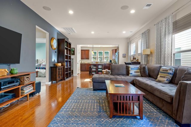 557 Sea Foam Street, Summerville, SC 29486