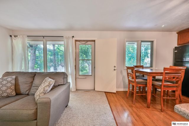 7530 Vine Street, Lincoln, NE 68505