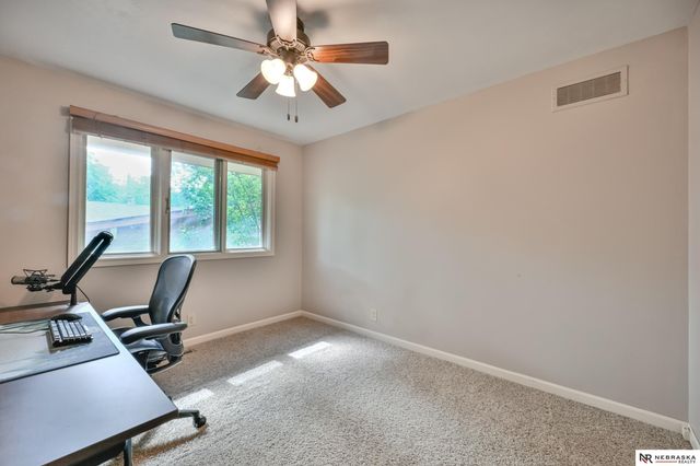 7530 Vine Street, Lincoln, NE 68505