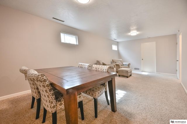 7530 Vine Street, Lincoln, NE 68505