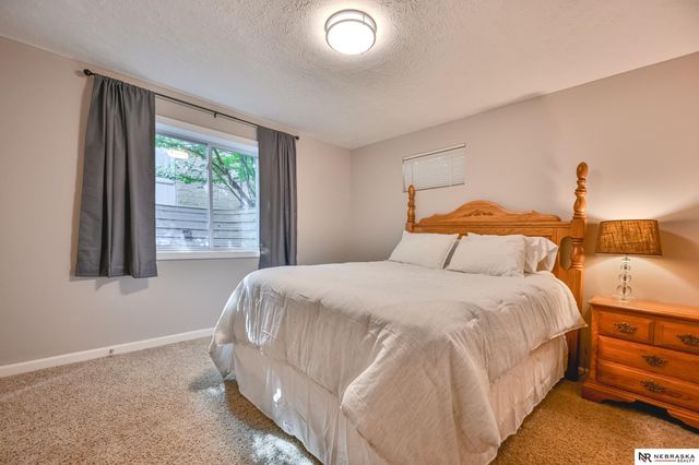 7530 Vine Street, Lincoln, NE 68505