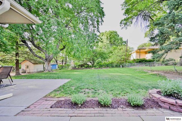 7530 Vine Street, Lincoln, NE 68505