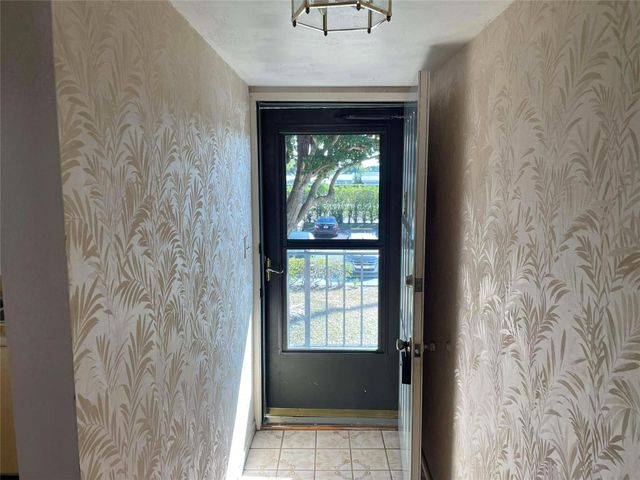 2101 W Woolbright Rd J202, Boynton Beach, FL 33426