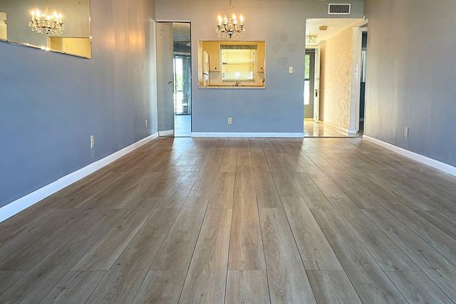 2101 W Woolbright Rd J202, Boynton Beach, FL 33426